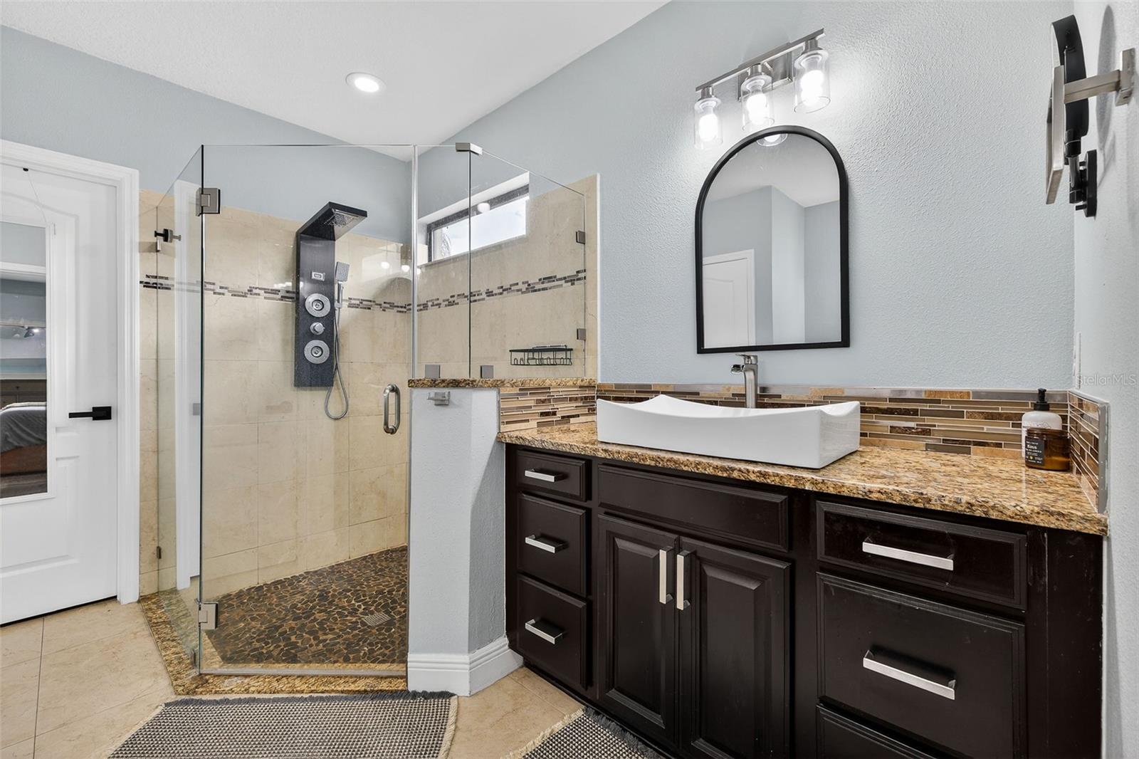 Image 22 of 43 For 14227 Alistar Manor Drive