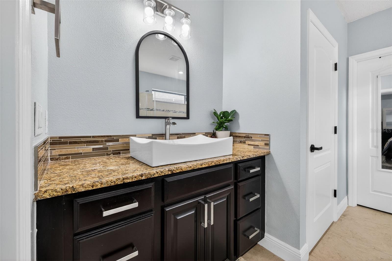 Image 23 of 43 For 14227 Alistar Manor Drive