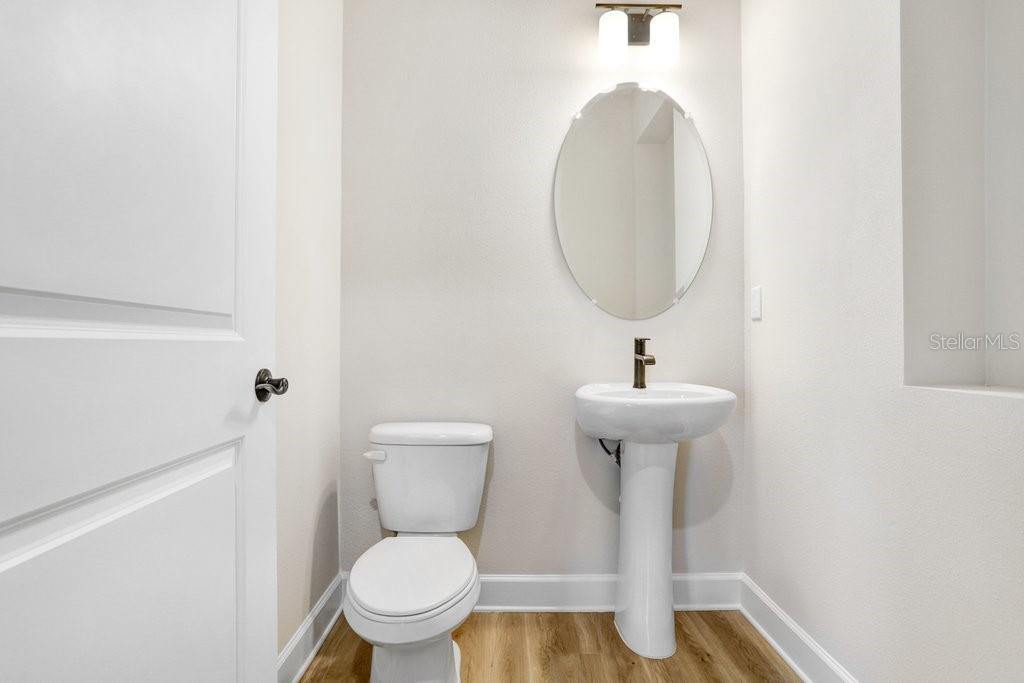 Image 23 of 37 For 5211 Lake Venice Drive