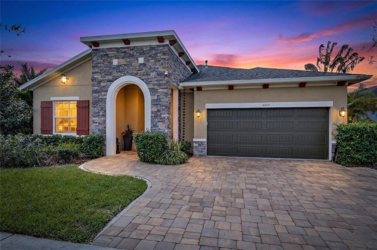 Details for 6909 Crestpoint Drive, APOLLO BEACH, FL 33572