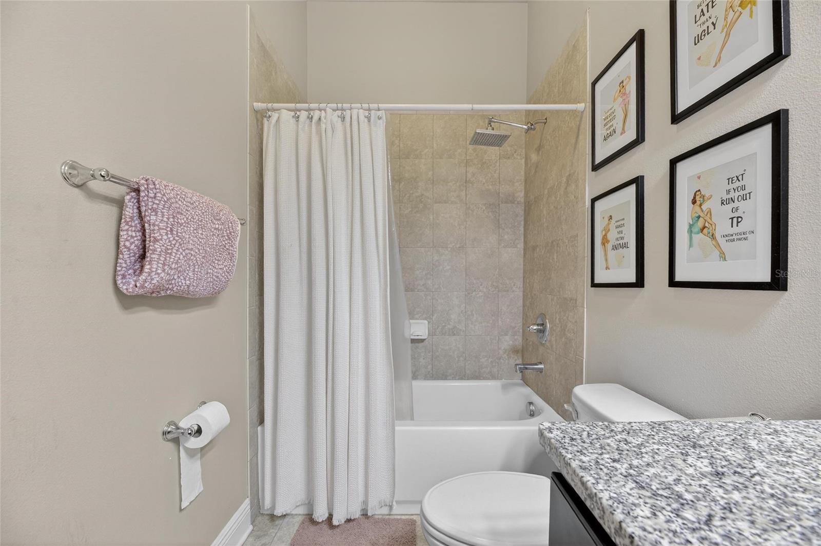 Listing photo id 19 for 6909 Crestpoint Drive