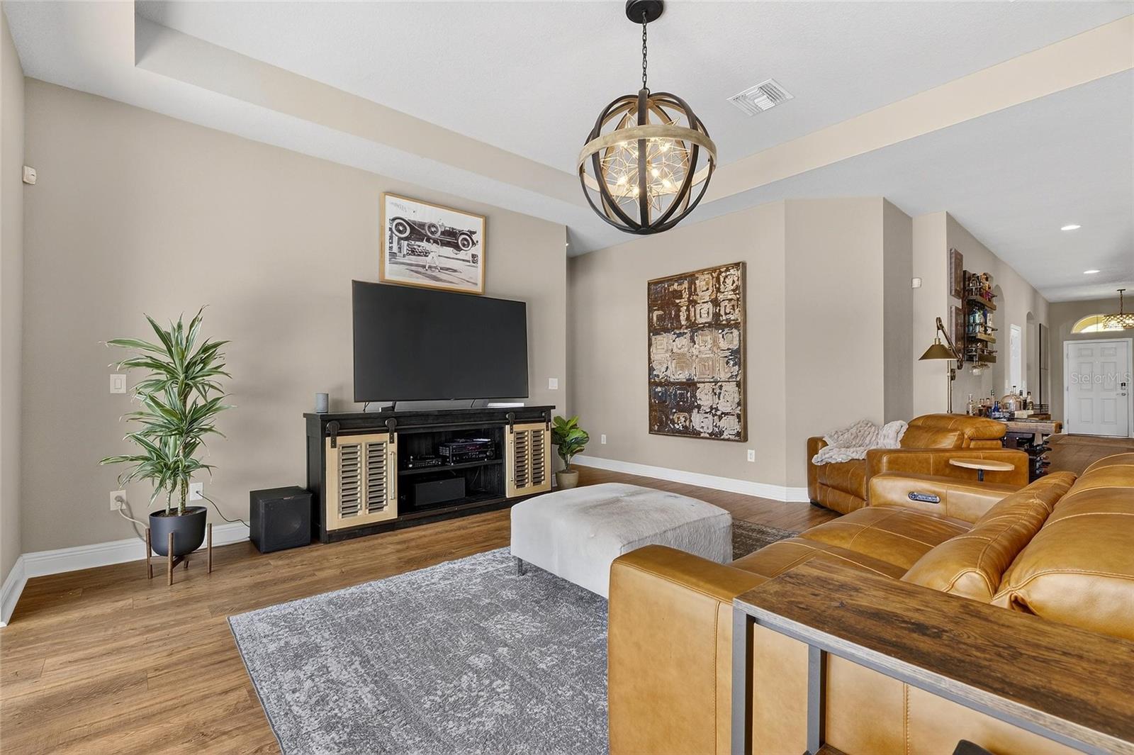 Listing photo id 41 for 6909 Crestpoint Drive