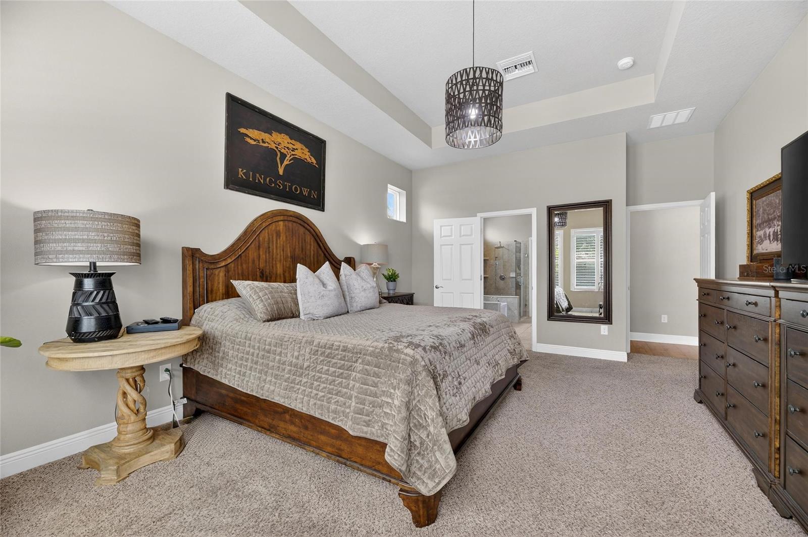 Listing photo id 46 for 6909 Crestpoint Drive