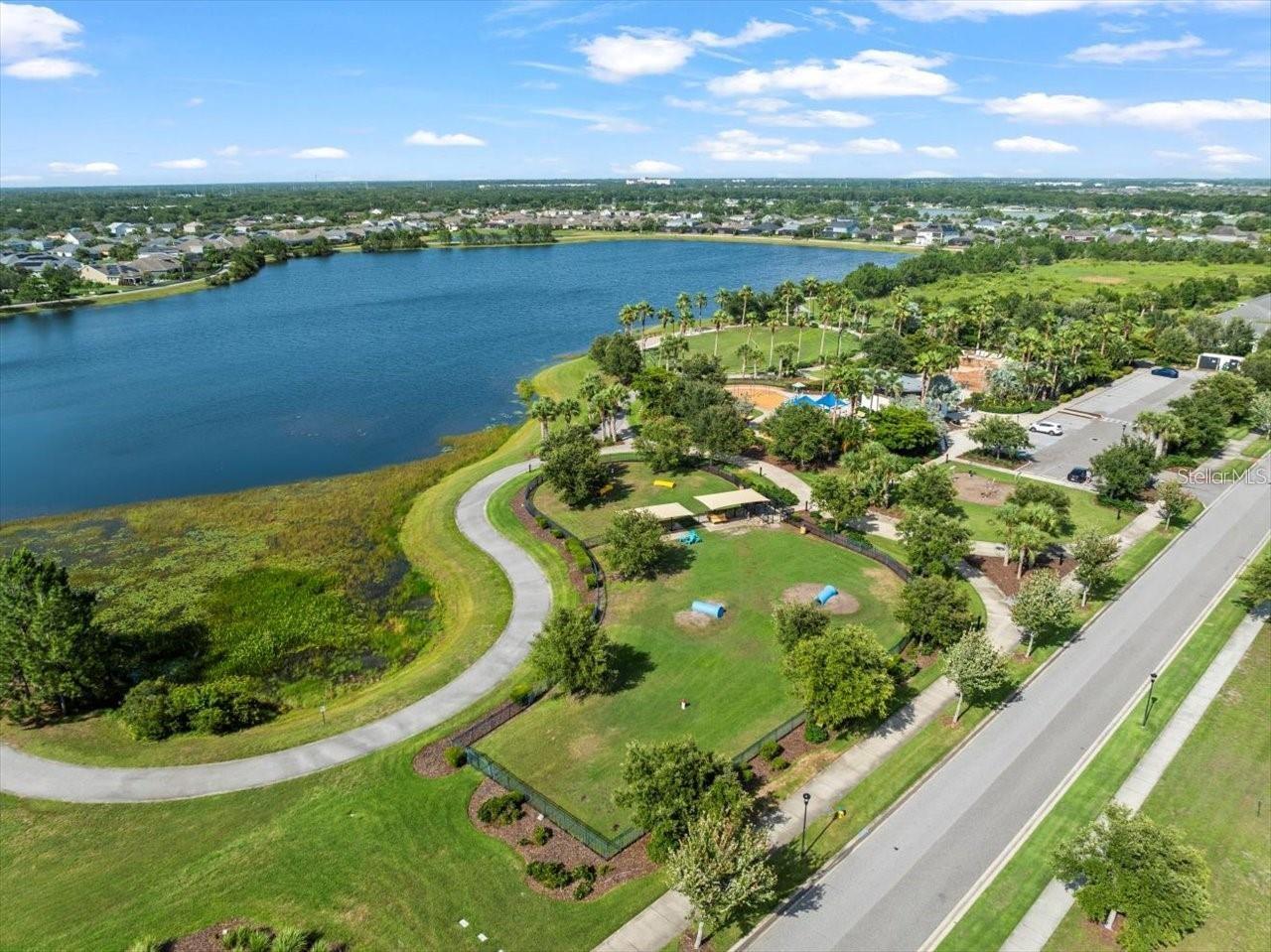 Listing photo id 76 for 6909 Crestpoint Drive