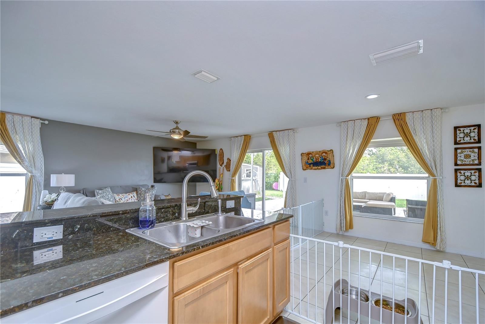 Image 23 of 60 For 17455 Garden Heath Court