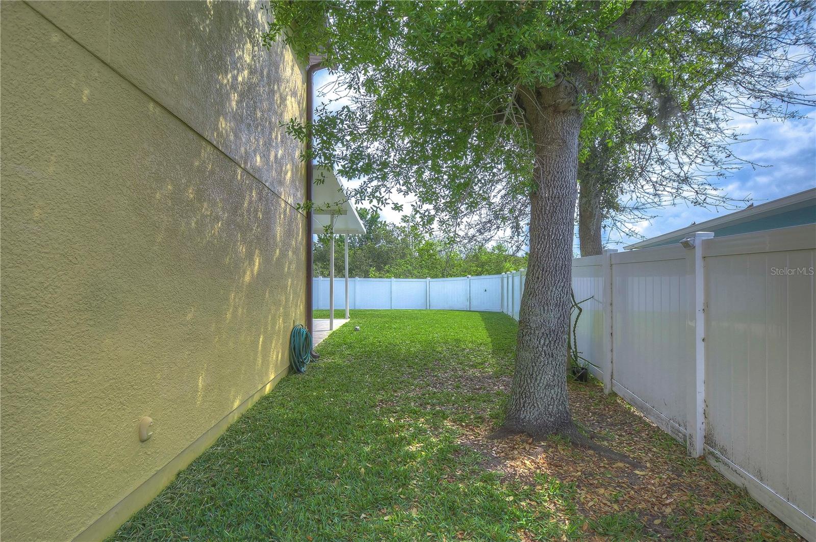 Image 36 of 60 For 17455 Garden Heath Court