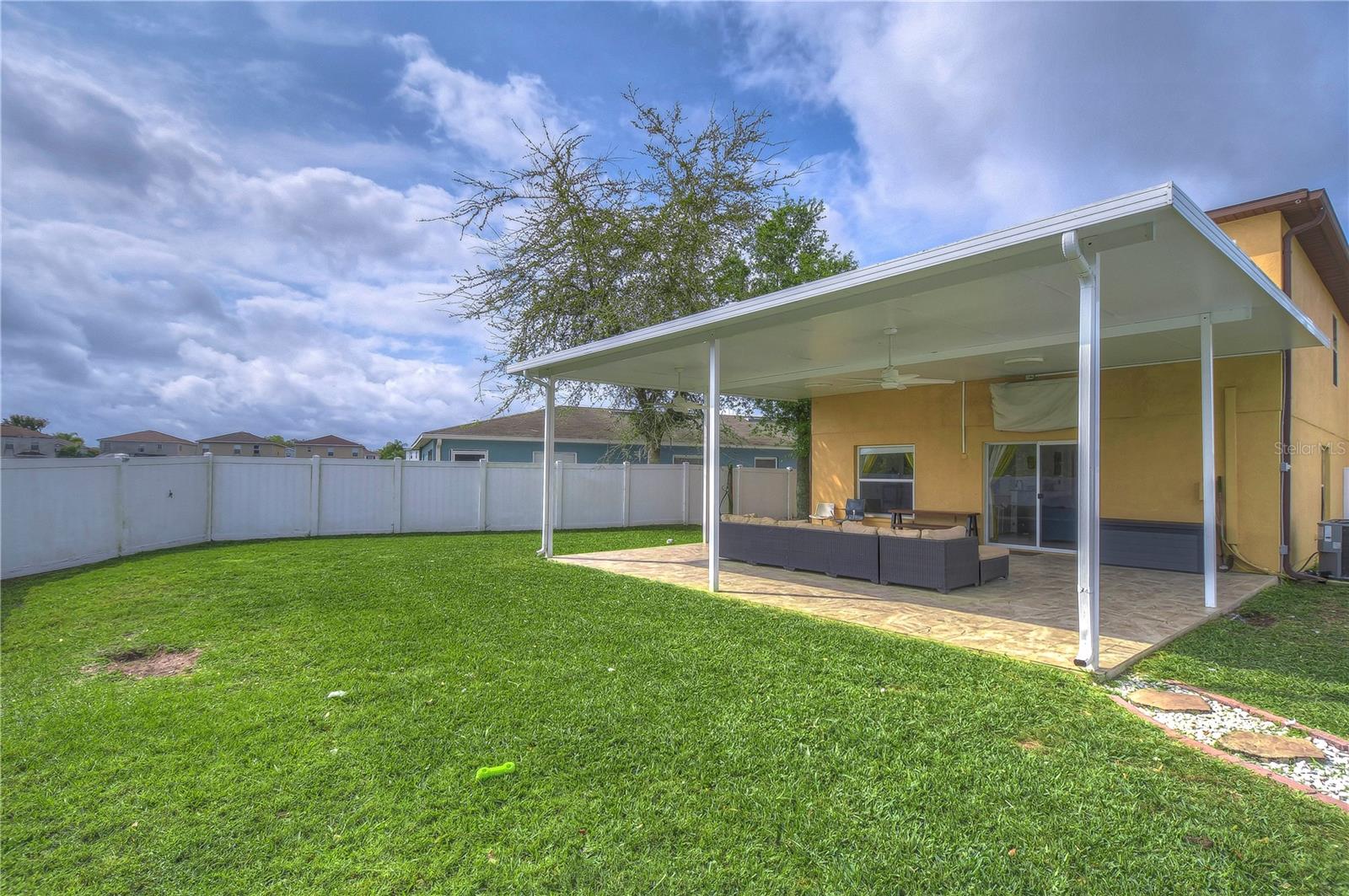 Image 38 of 60 For 17455 Garden Heath Court