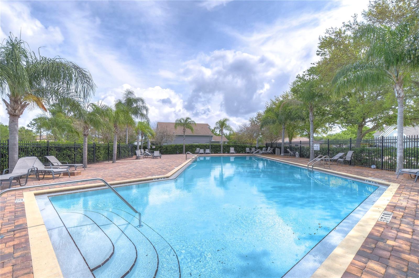 Image 53 of 60 For 17455 Garden Heath Court