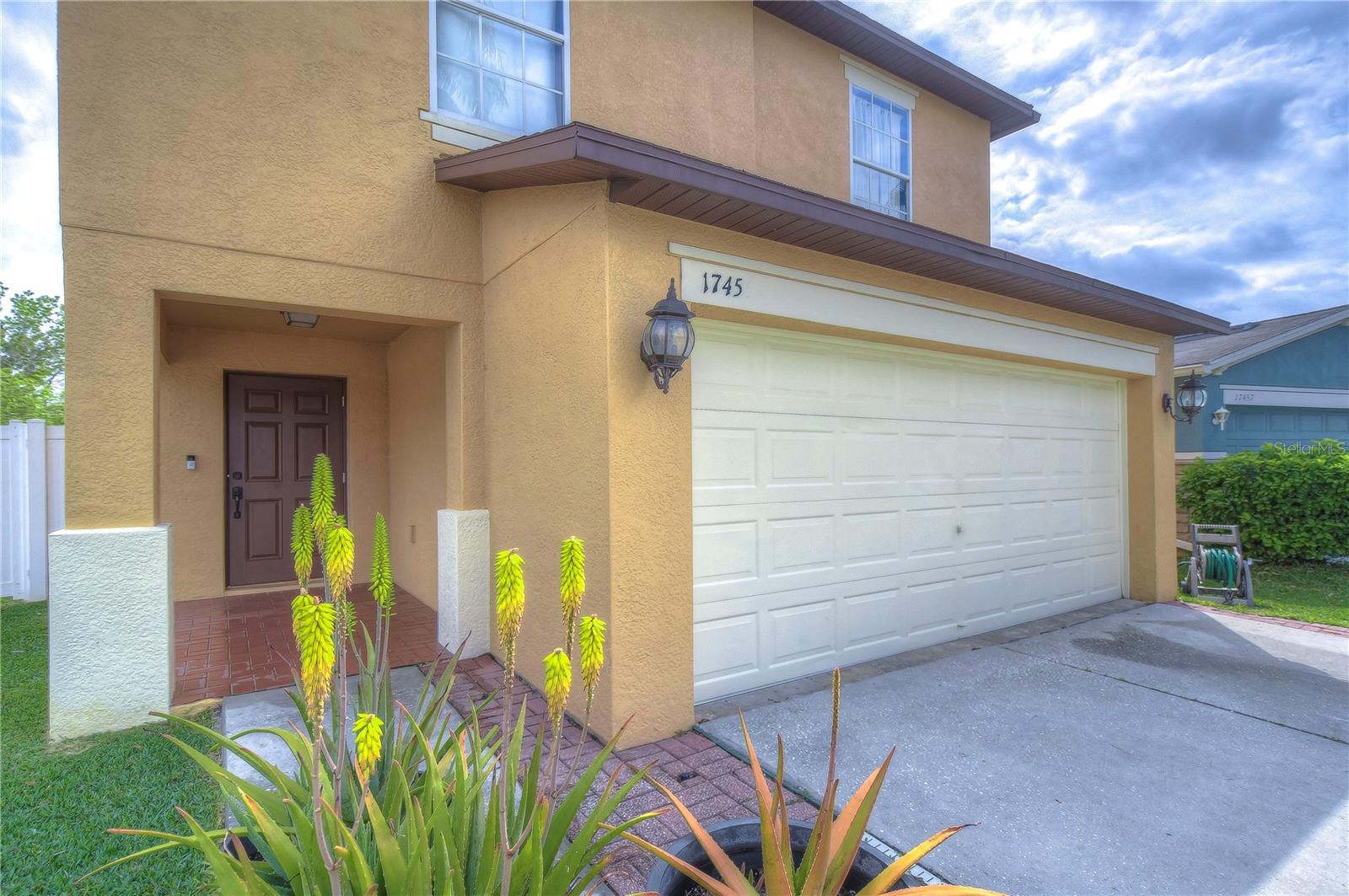 Image 6 of 60 For 17455 Garden Heath Court