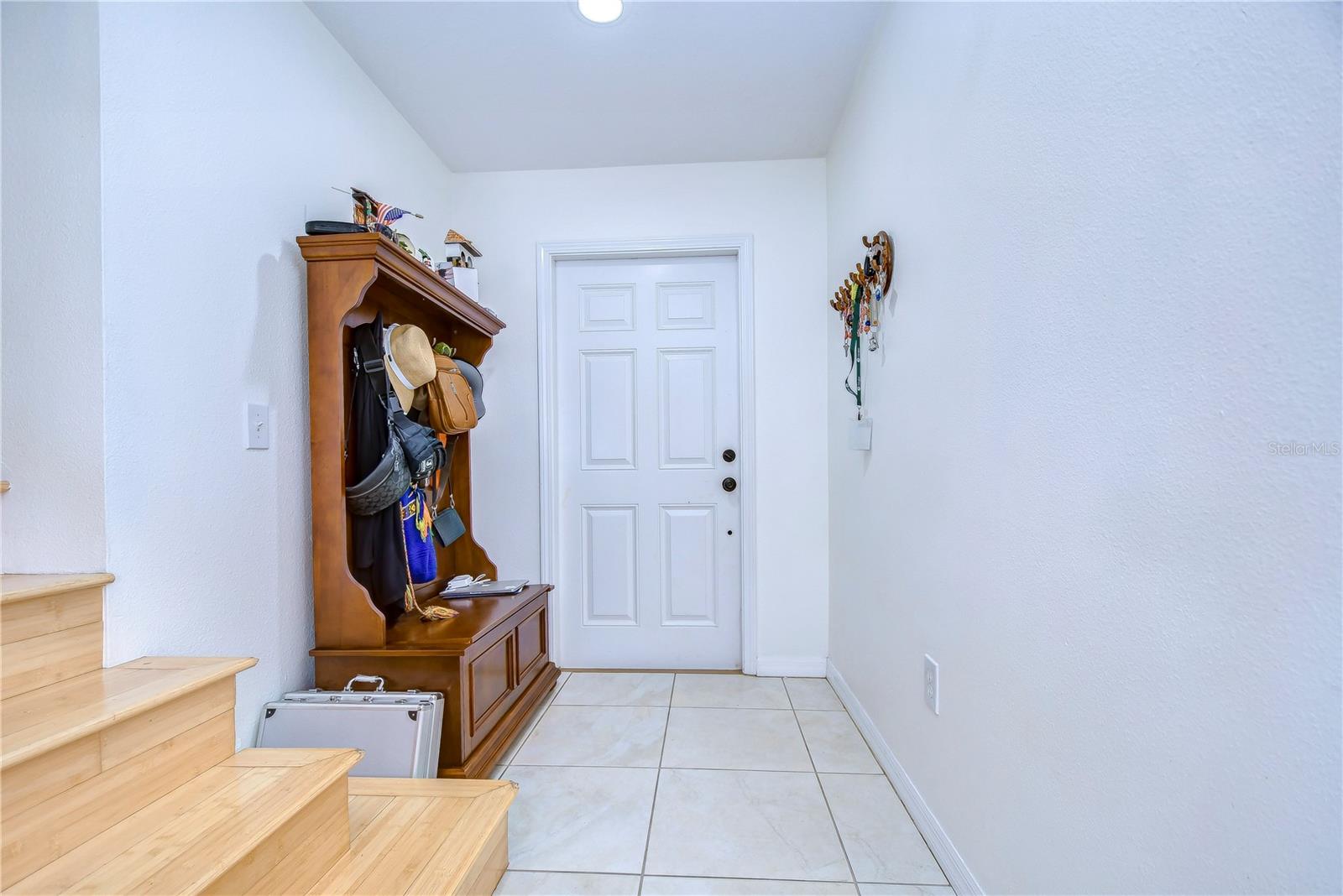 Image 8 of 60 For 17455 Garden Heath Court