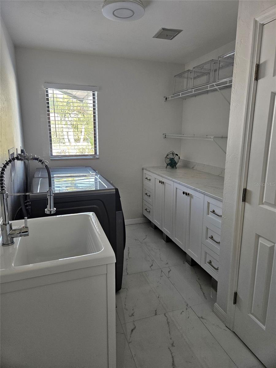 Image 16 of 38 For 142 Torrey Pines Point