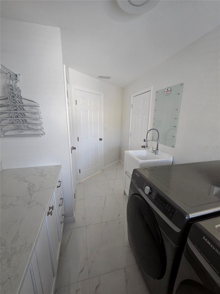 Image 17 of 38 For 142 Torrey Pines Point