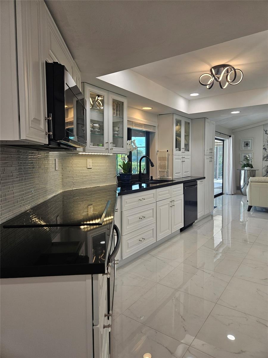 Image 2 of 38 For 142 Torrey Pines Point