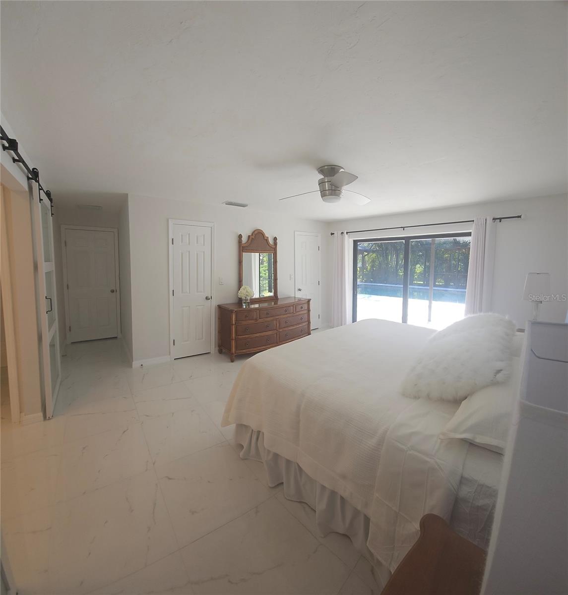 Image 22 of 38 For 142 Torrey Pines Point