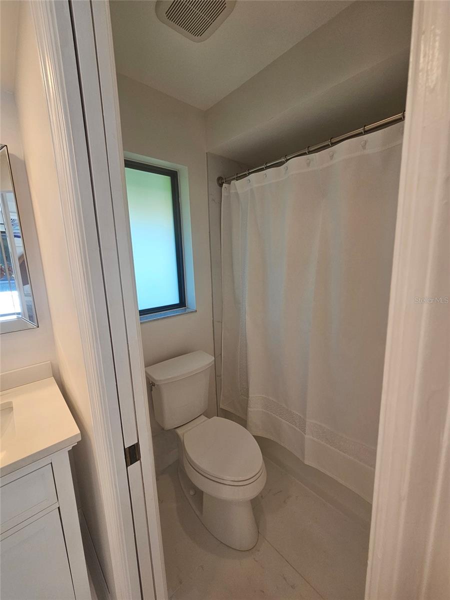 Image 25 of 38 For 142 Torrey Pines Point