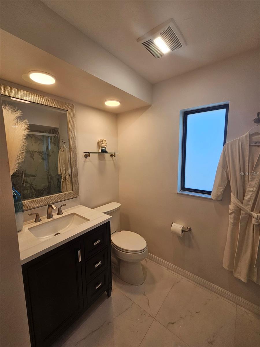 Image 9 of 38 For 142 Torrey Pines Point