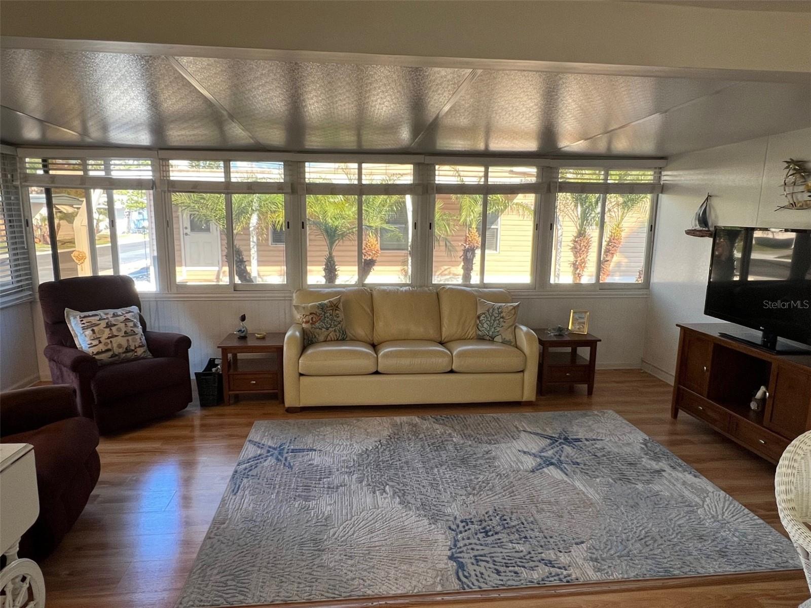 Image 15 of 27 For 11300 124th Avenue 33