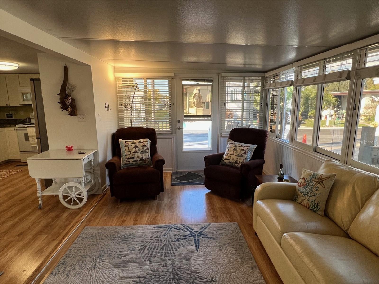 Image 16 of 27 For 11300 124th Avenue 33