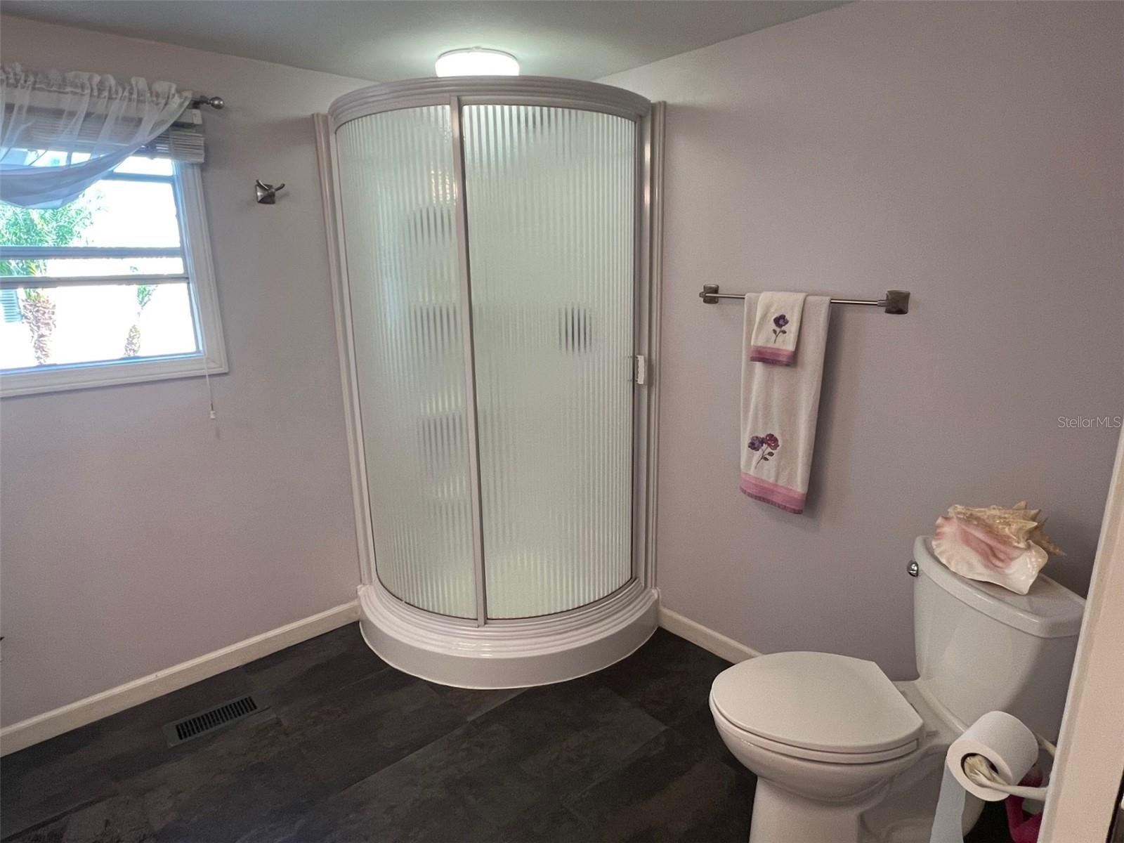 Image 23 of 27 For 11300 124th Avenue 33