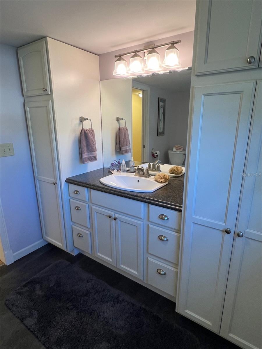 Image 24 of 27 For 11300 124th Avenue 33