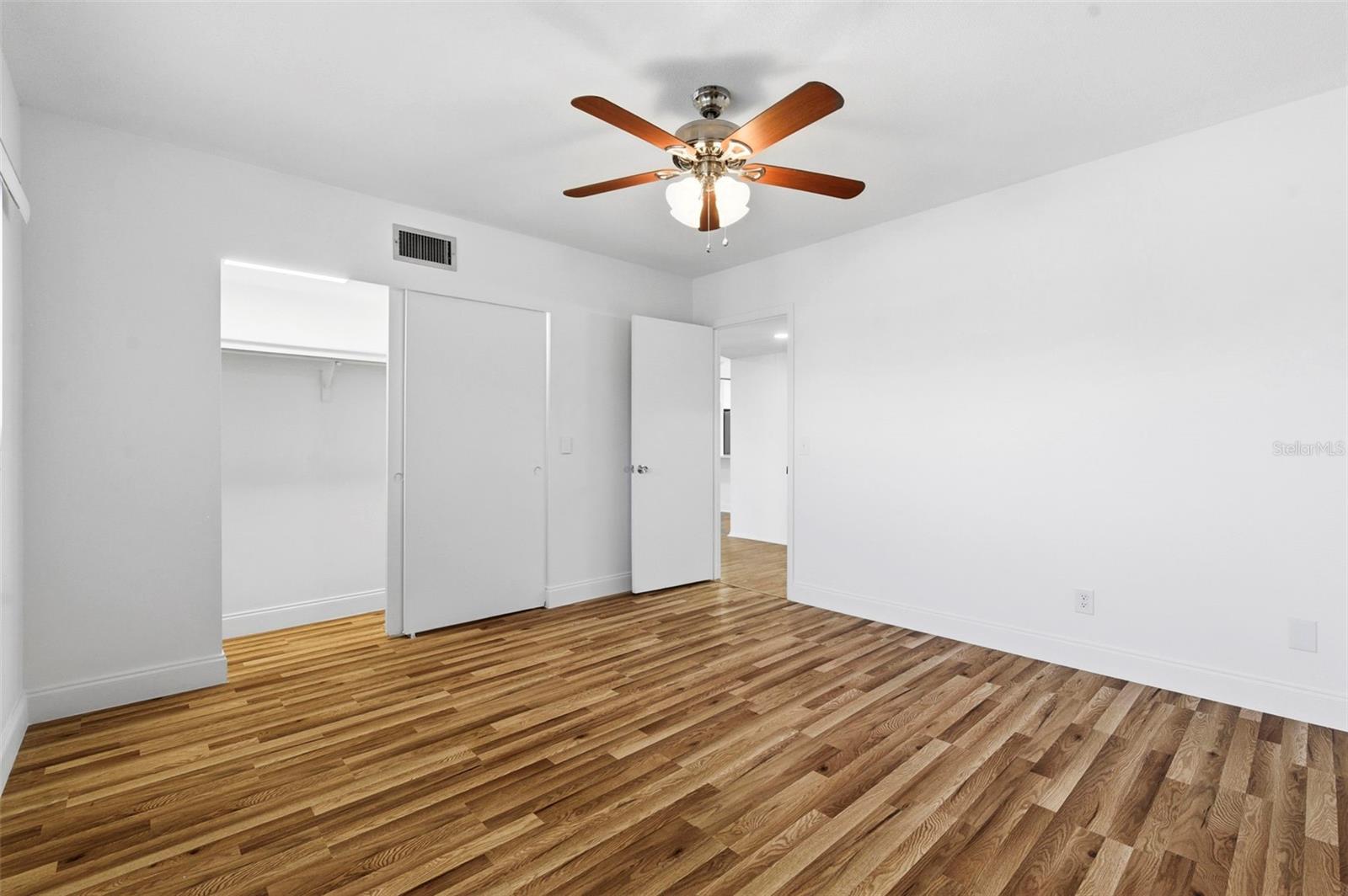 Image 23 of 53 For 2073 Denmark Street 37