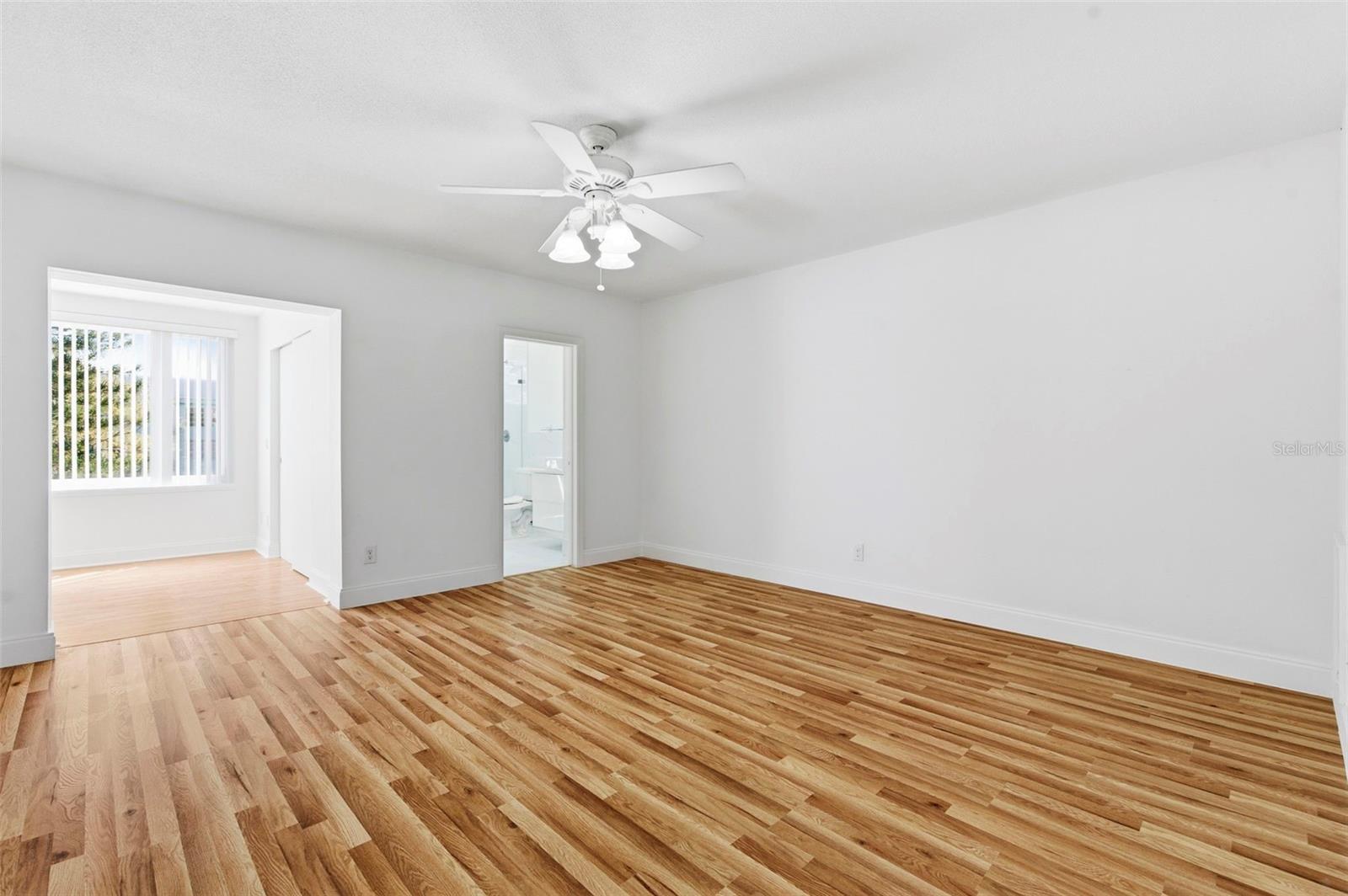 Image 27 of 53 For 2073 Denmark Street 37