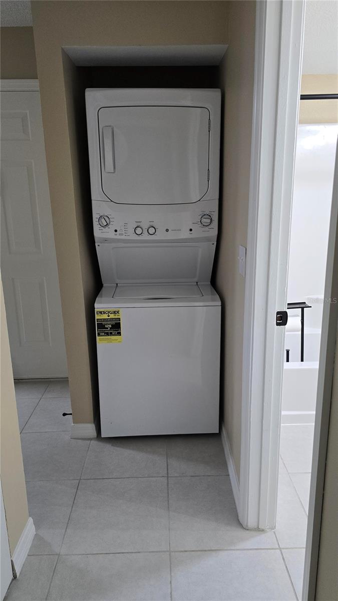 Image 12 of 12 For 211 Thorn Tree Place 211