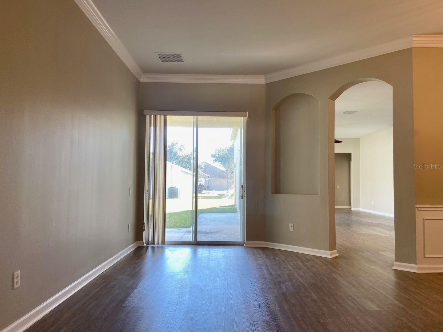 Image 6 of 39 For 3711 Juneberry Drive