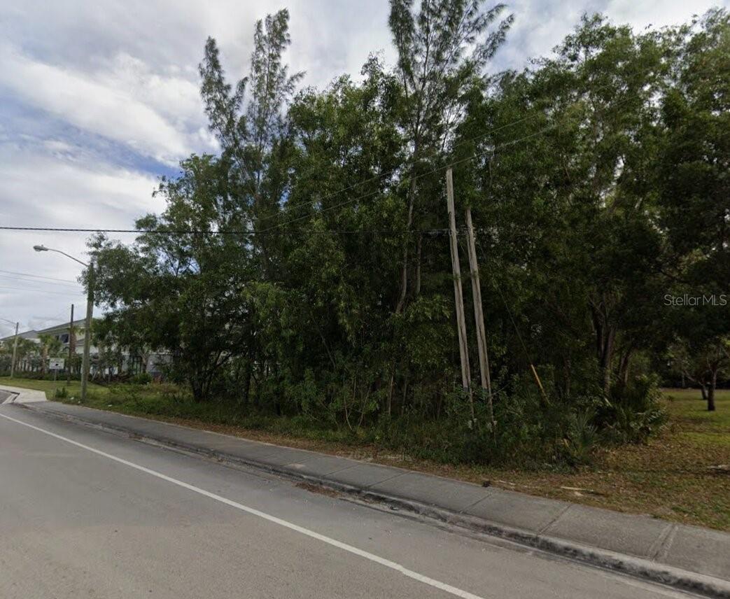 Image 4 of 5 For 8826 Lantana Road