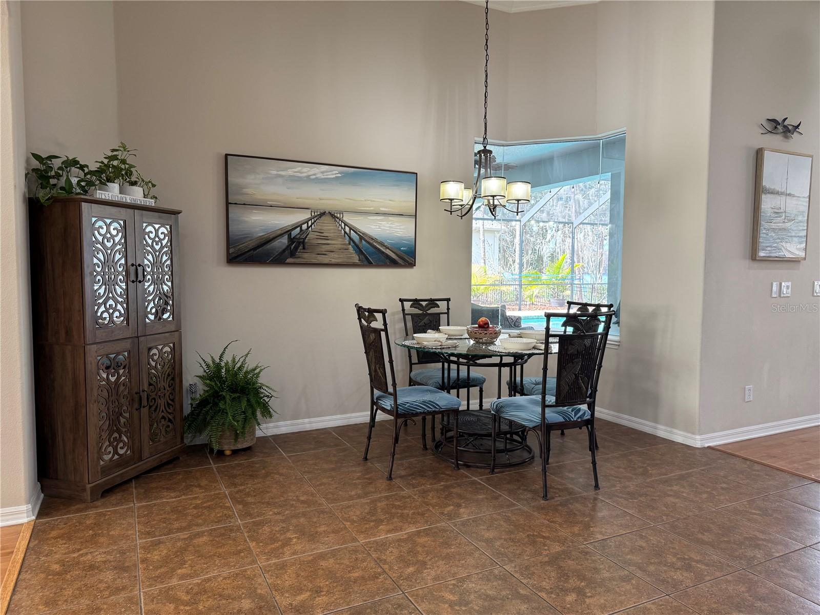 Image 17 of 78 For 21001 Lake Vienna Drive