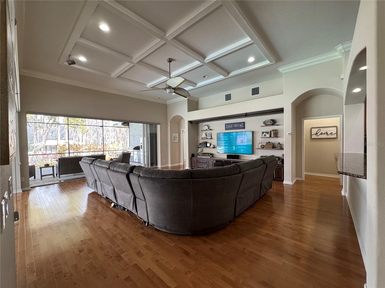 Image 24 of 78 For 21001 Lake Vienna Drive