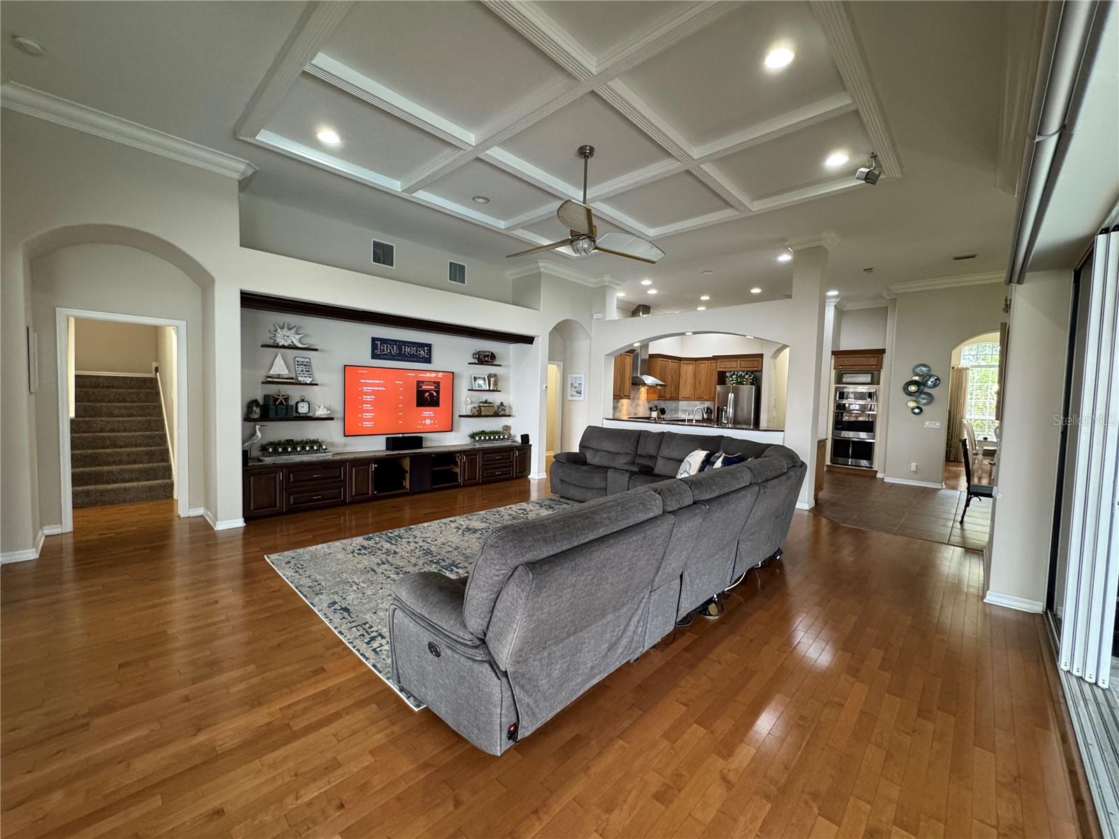 Image 26 of 78 For 21001 Lake Vienna Drive