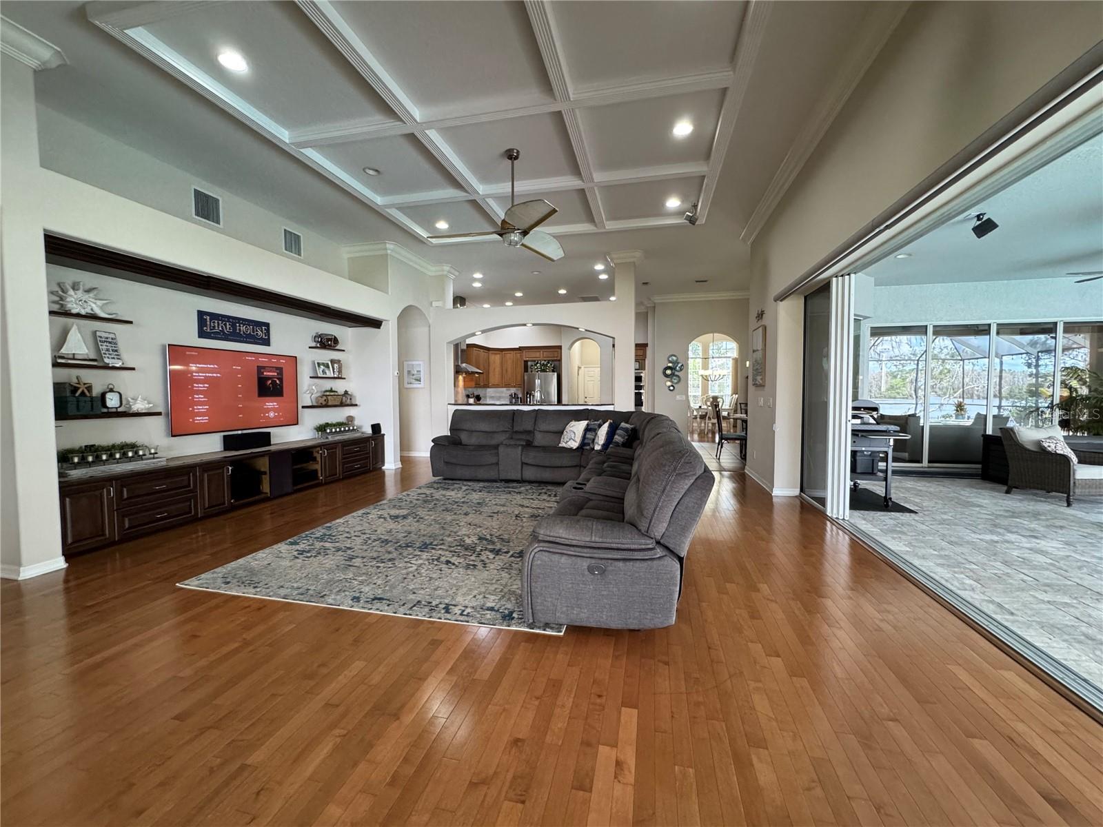 Image 27 of 78 For 21001 Lake Vienna Drive