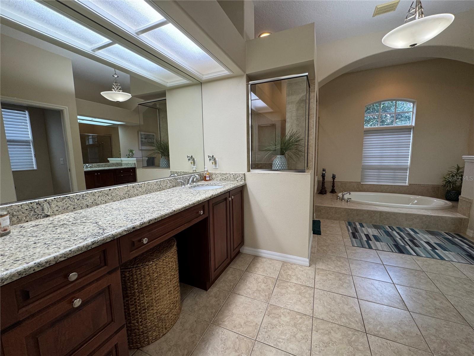 Image 32 of 78 For 21001 Lake Vienna Drive