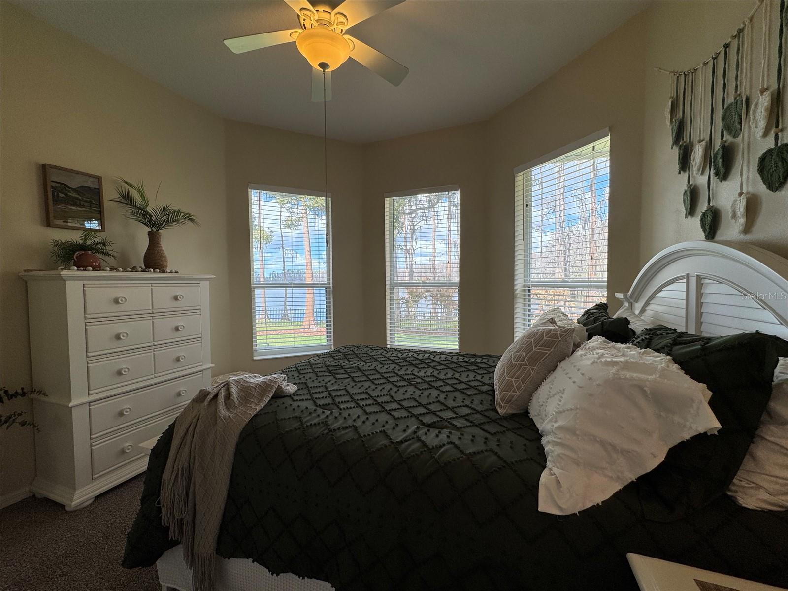 Image 39 of 78 For 21001 Lake Vienna Drive