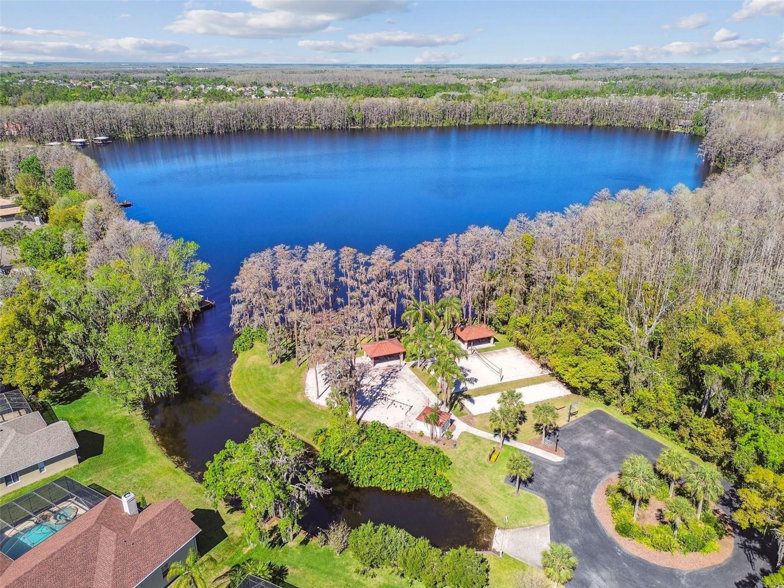 Image 4 of 78 For 21001 Lake Vienna Drive