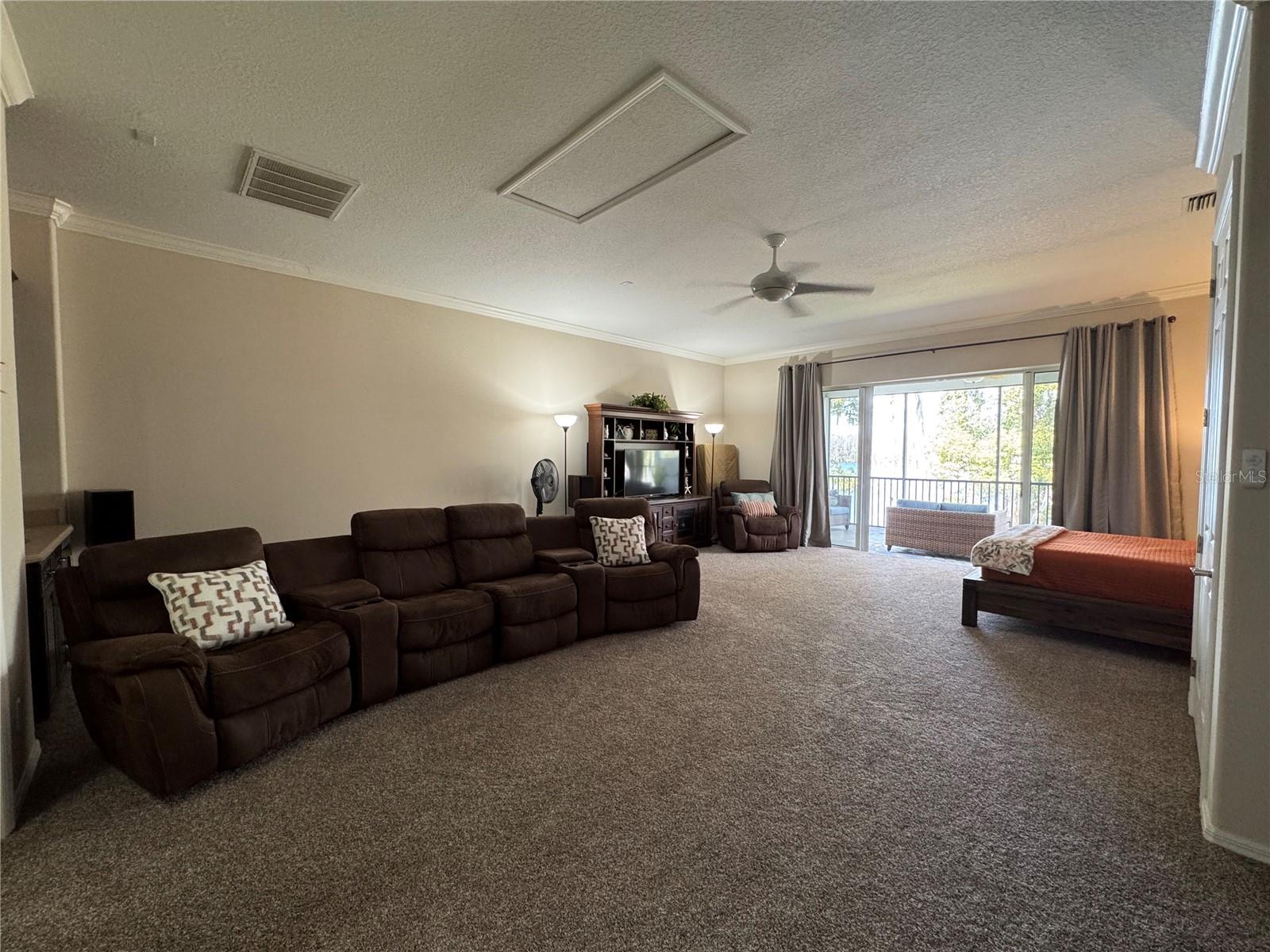 Image 44 of 78 For 21001 Lake Vienna Drive