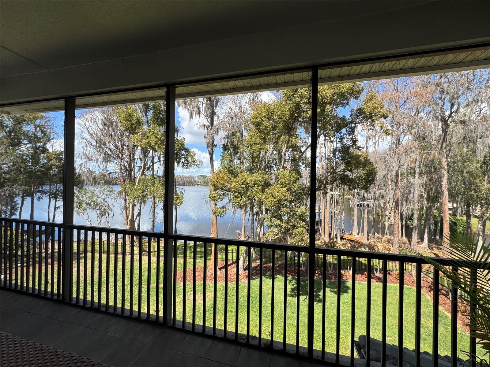 Image 51 of 78 For 21001 Lake Vienna Drive