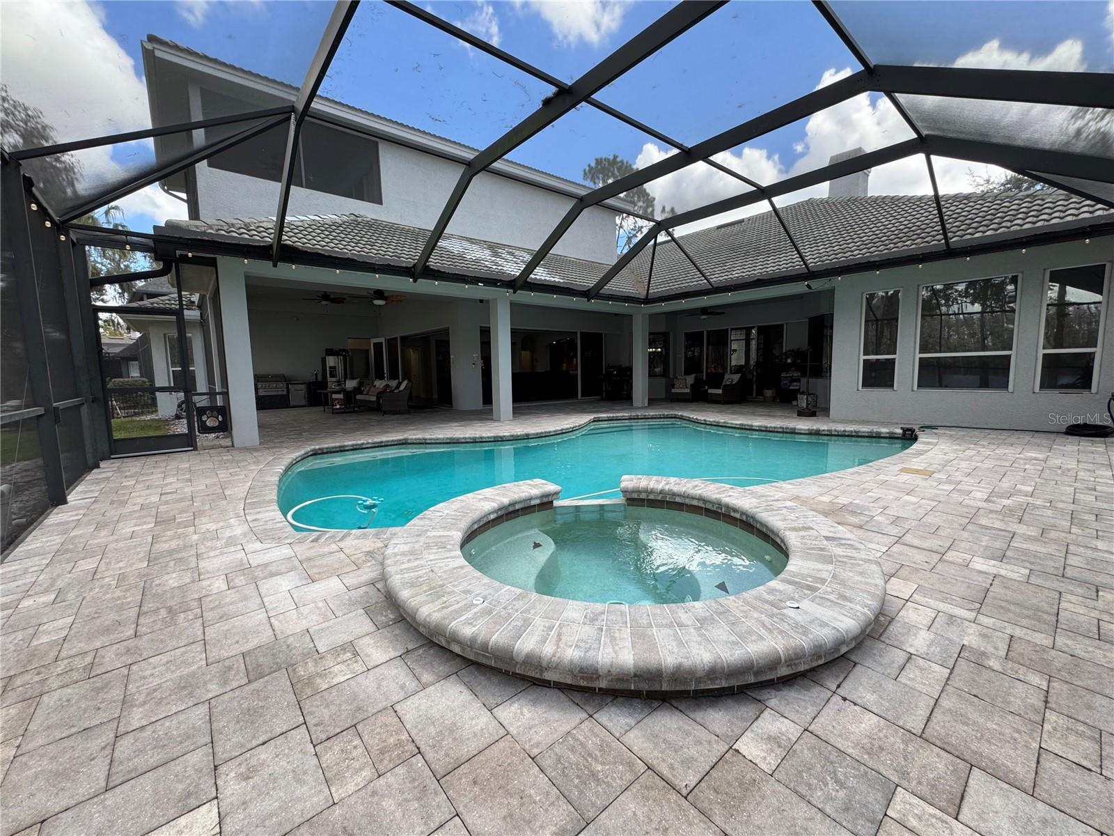 Image 6 of 78 For 21001 Lake Vienna Drive