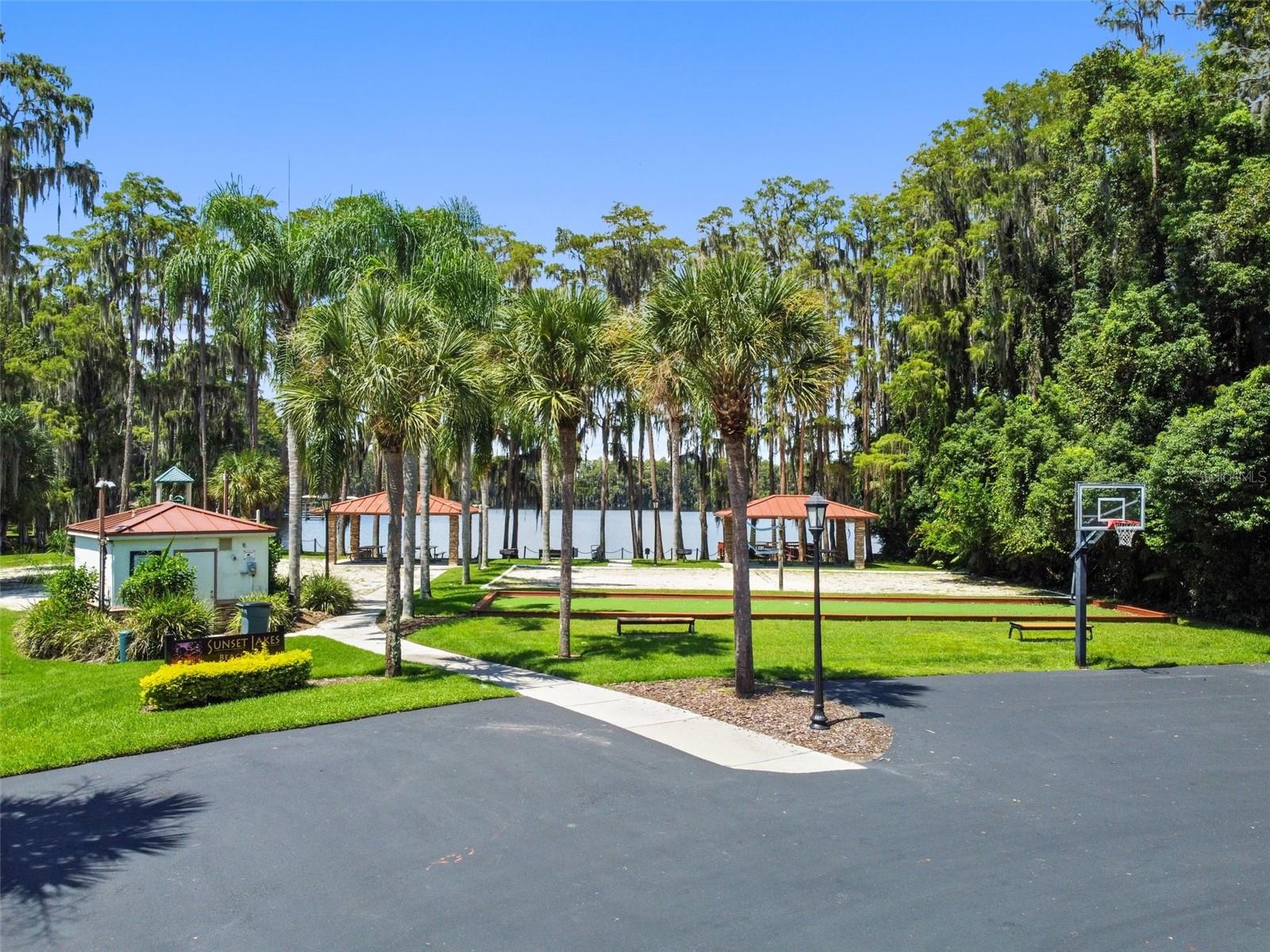 Image 64 of 78 For 21001 Lake Vienna Drive