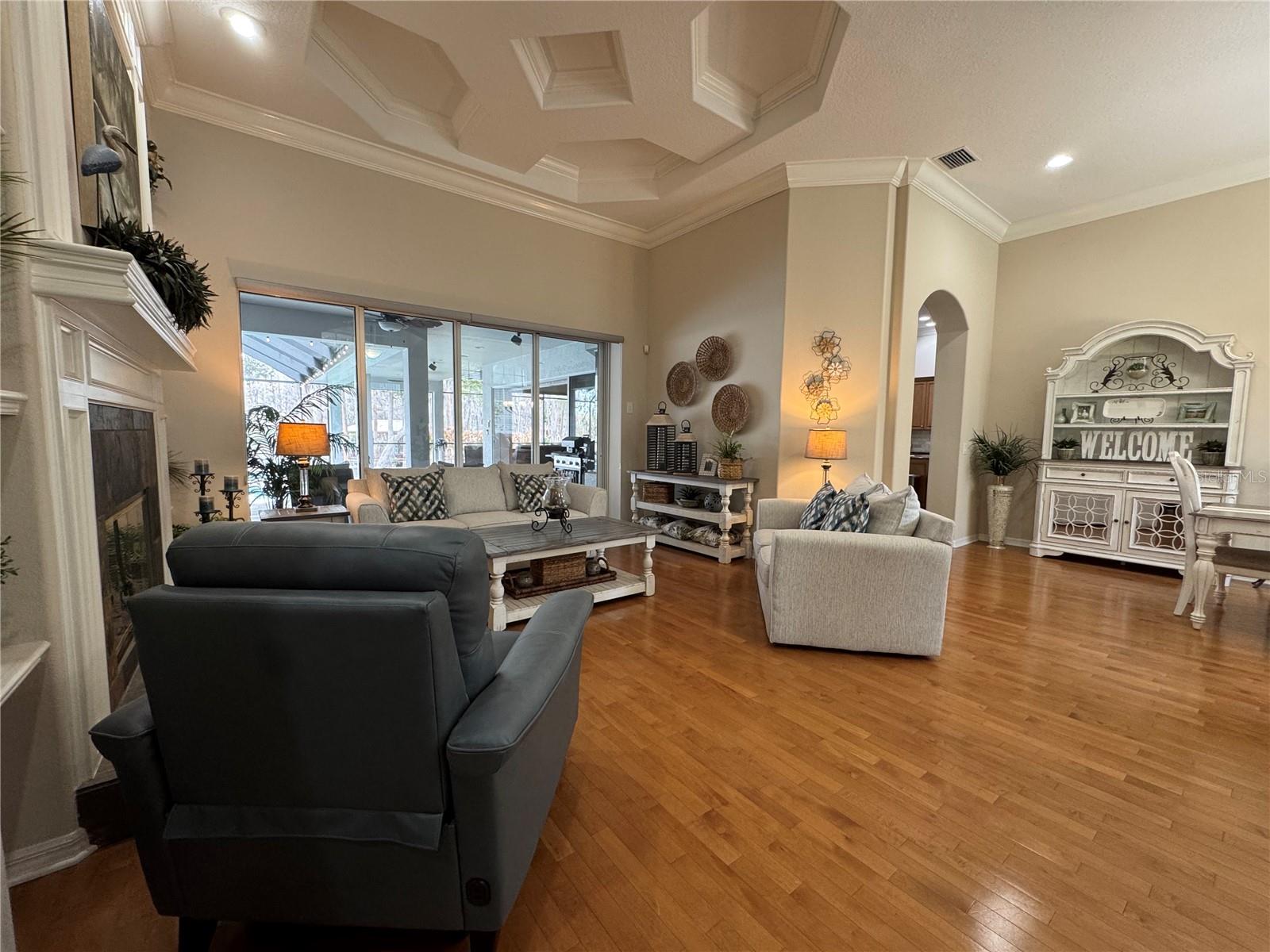 Image 8 of 78 For 21001 Lake Vienna Drive