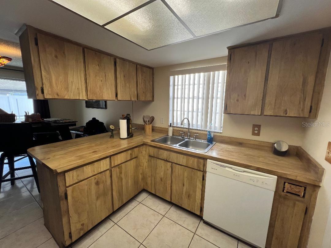 Image 7 of 28 For 12520 Mondragon Drive