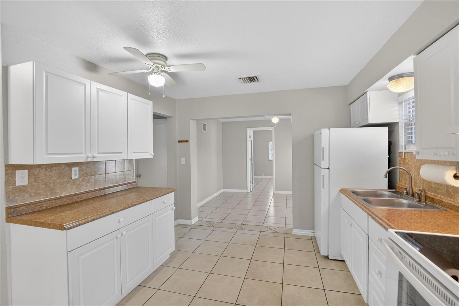 Image 11 of 42 For 685 71st Avenue N