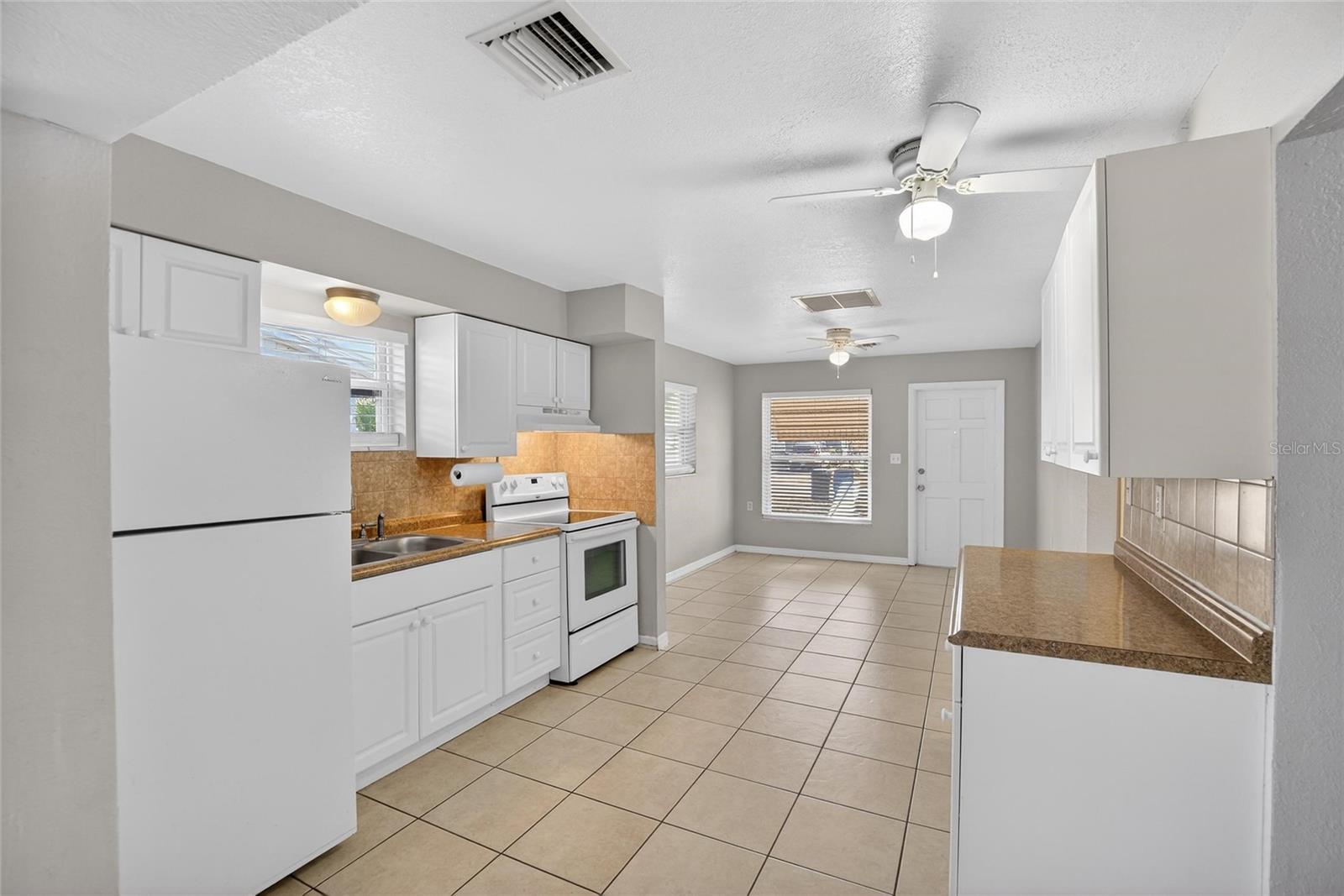 Image 12 of 42 For 685 71st Avenue N