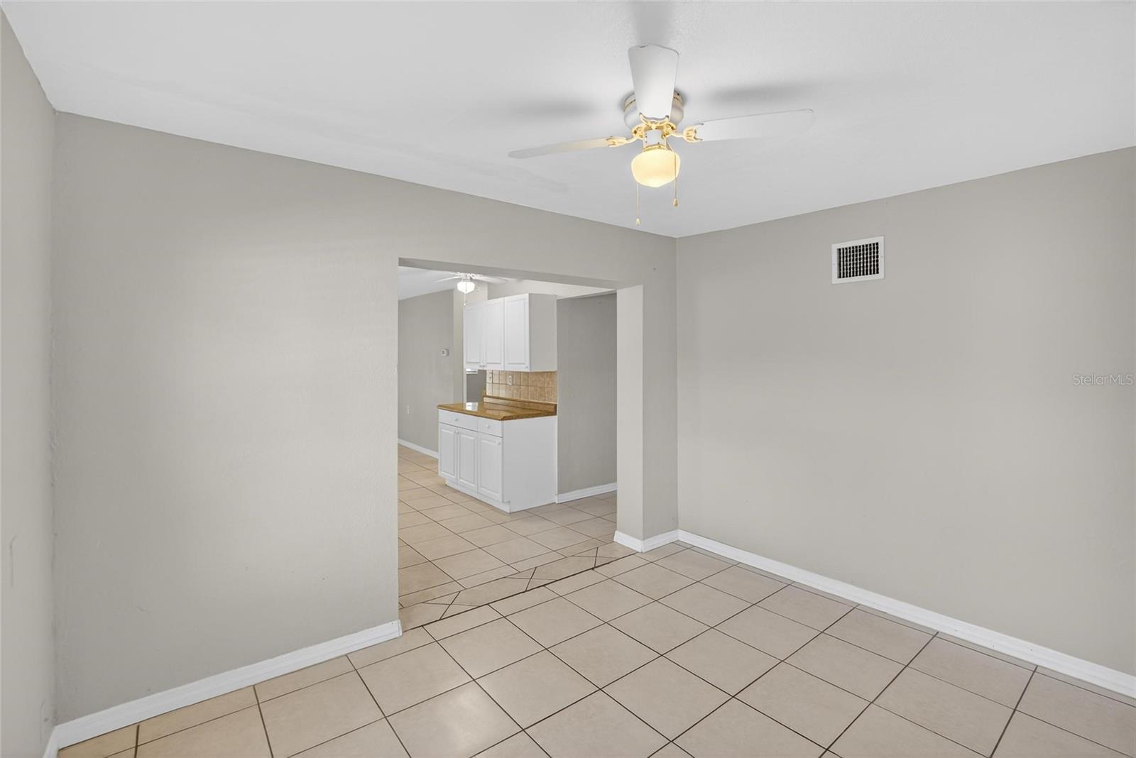 Image 15 of 42 For 685 71st Avenue N