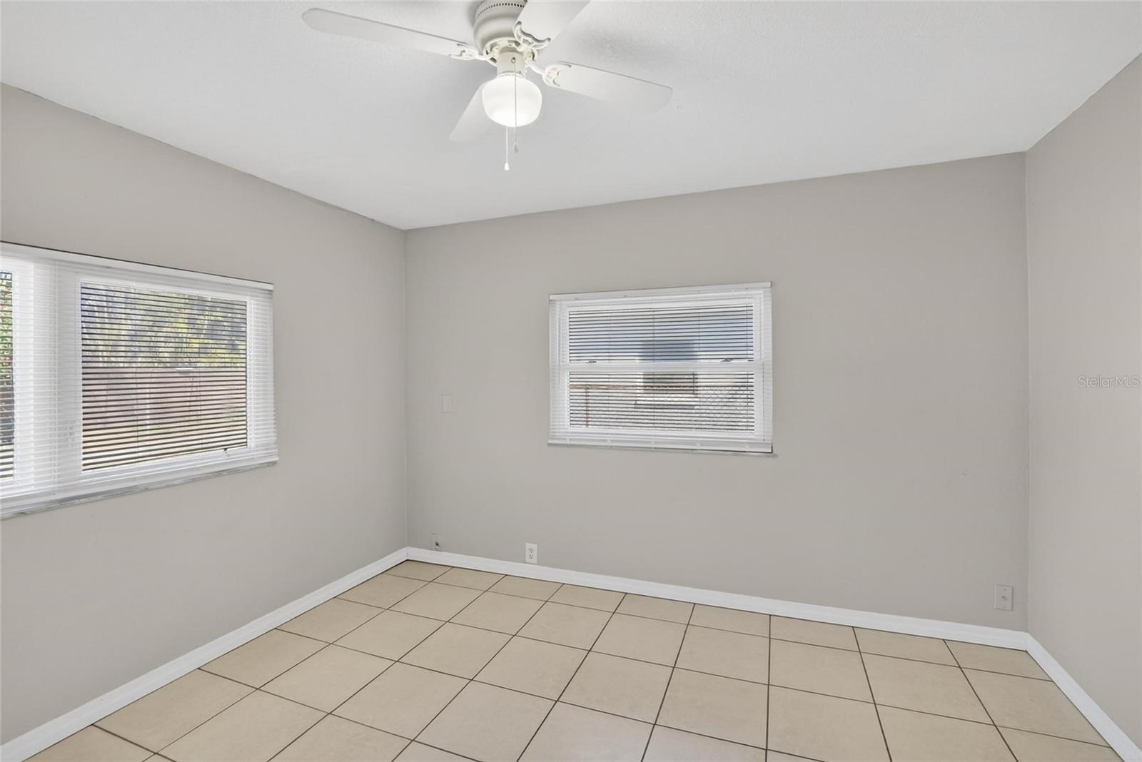 Image 25 of 42 For 685 71st Avenue N