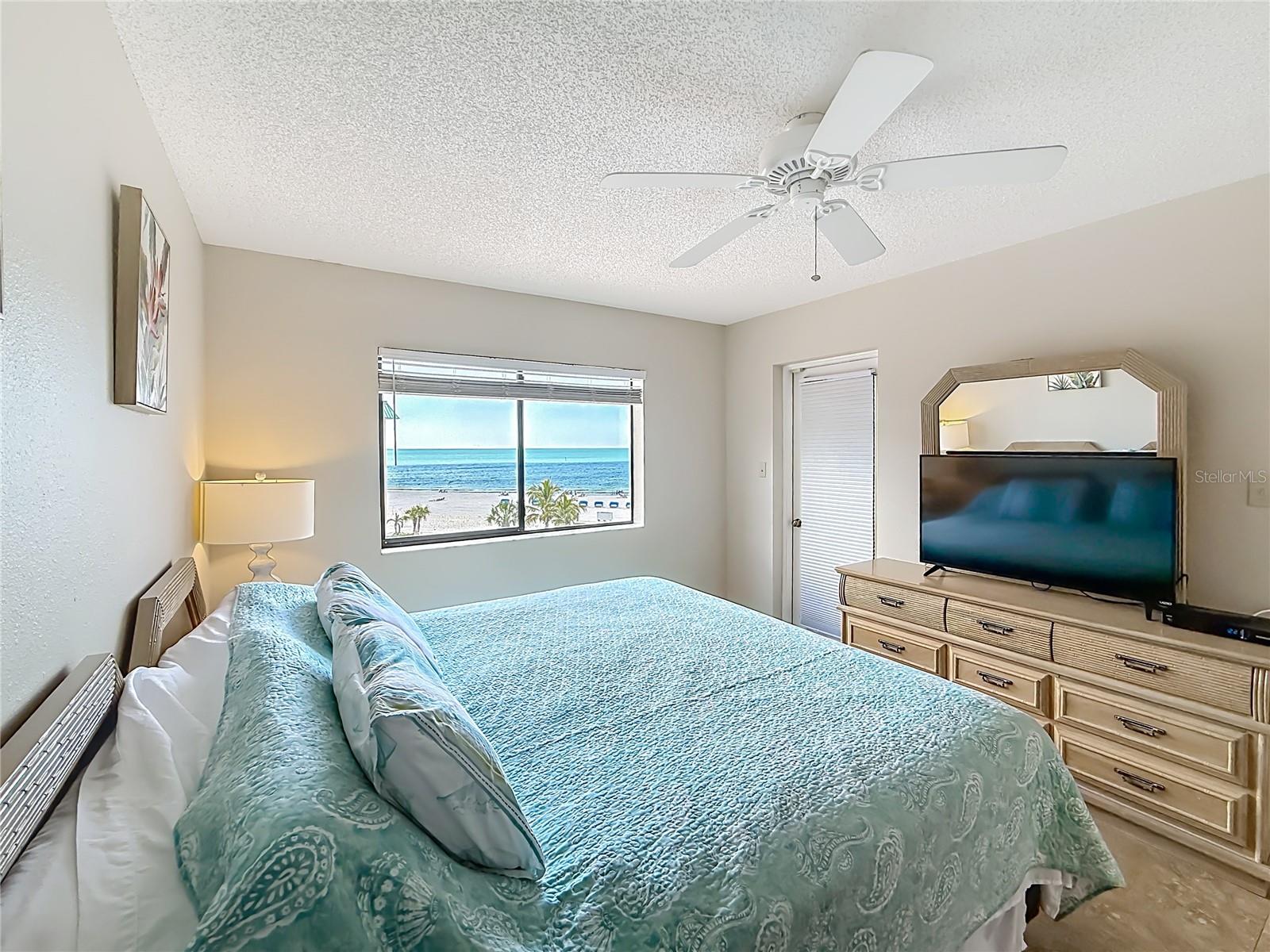 Image 10 of 20 For 18450 Gulf Boulevard 401