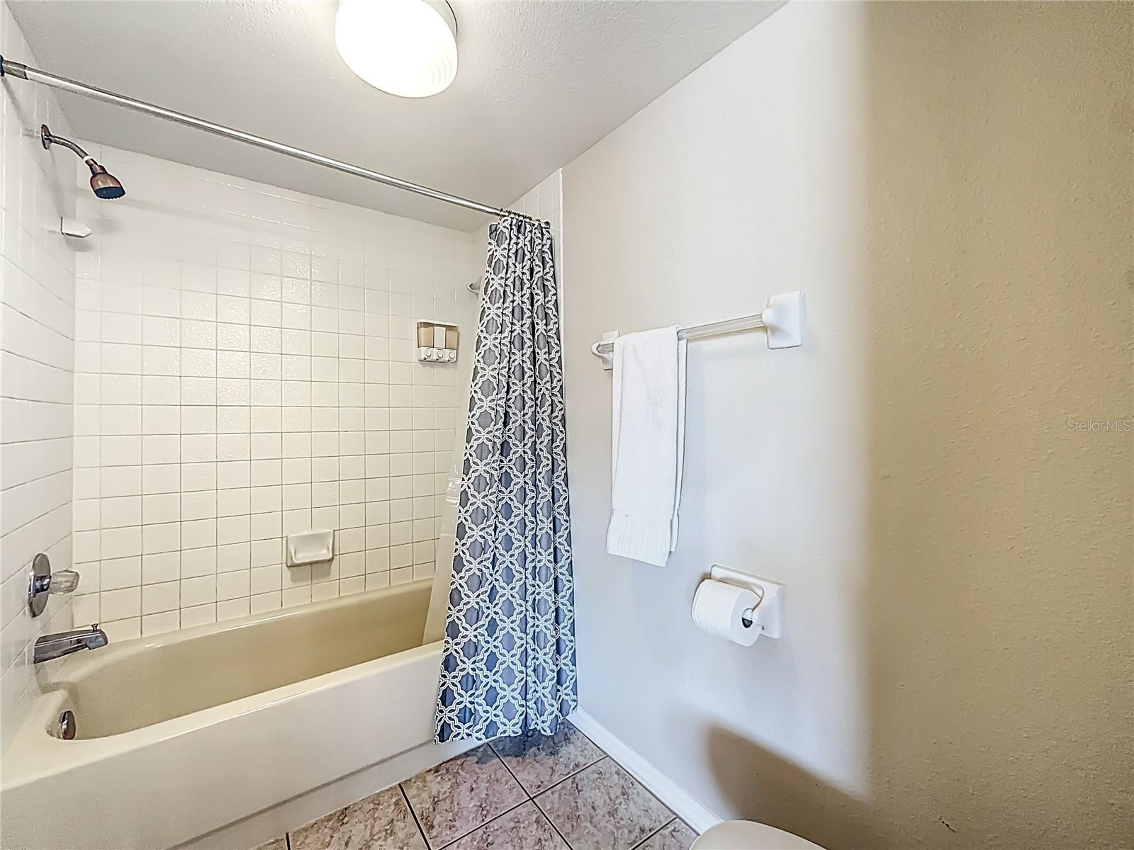 Image 13 of 20 For 18450 Gulf Boulevard 401