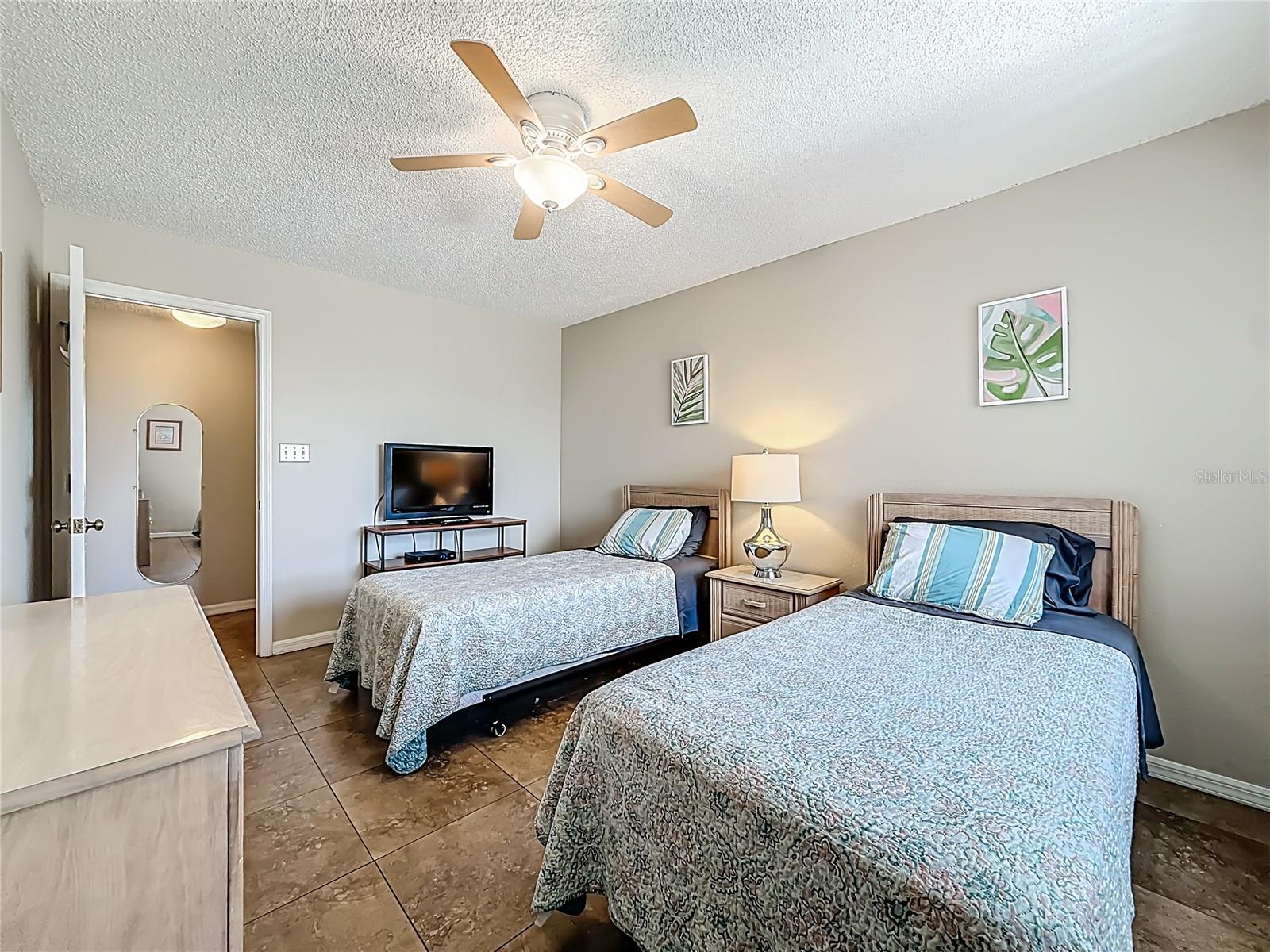 Image 14 of 20 For 18450 Gulf Boulevard 401