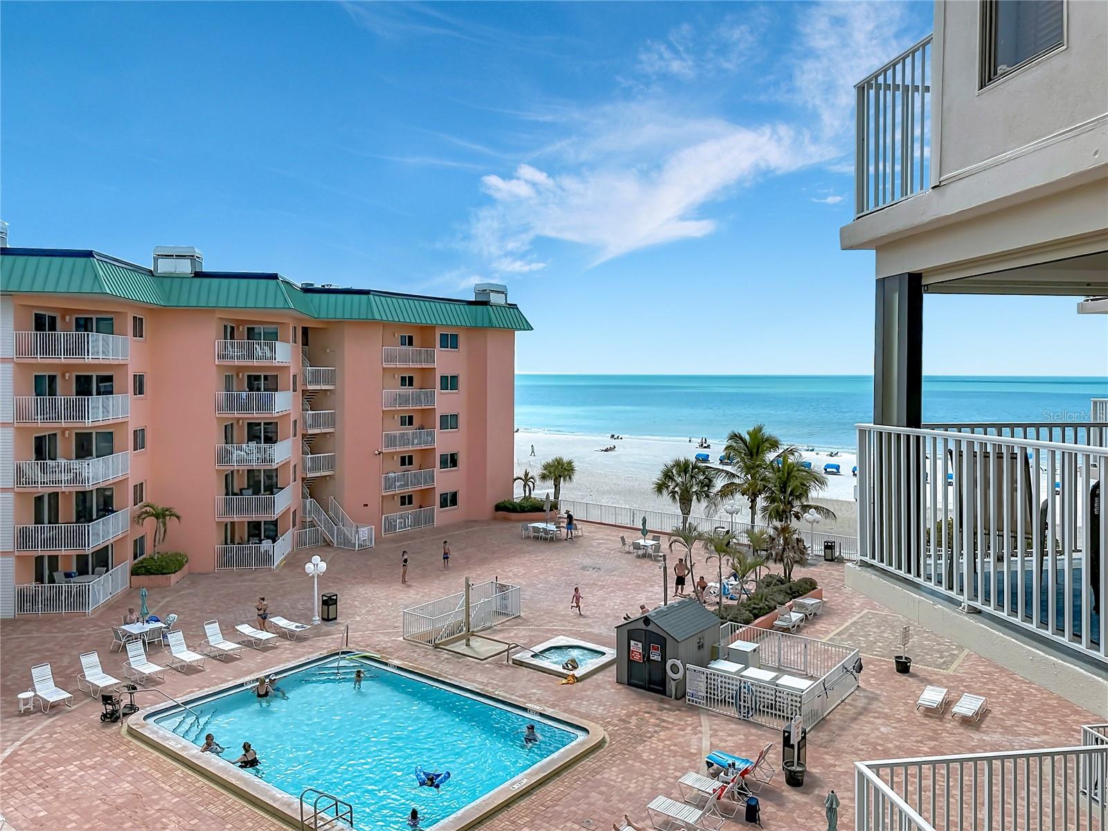 Image 18 of 20 For 18450 Gulf Boulevard 401